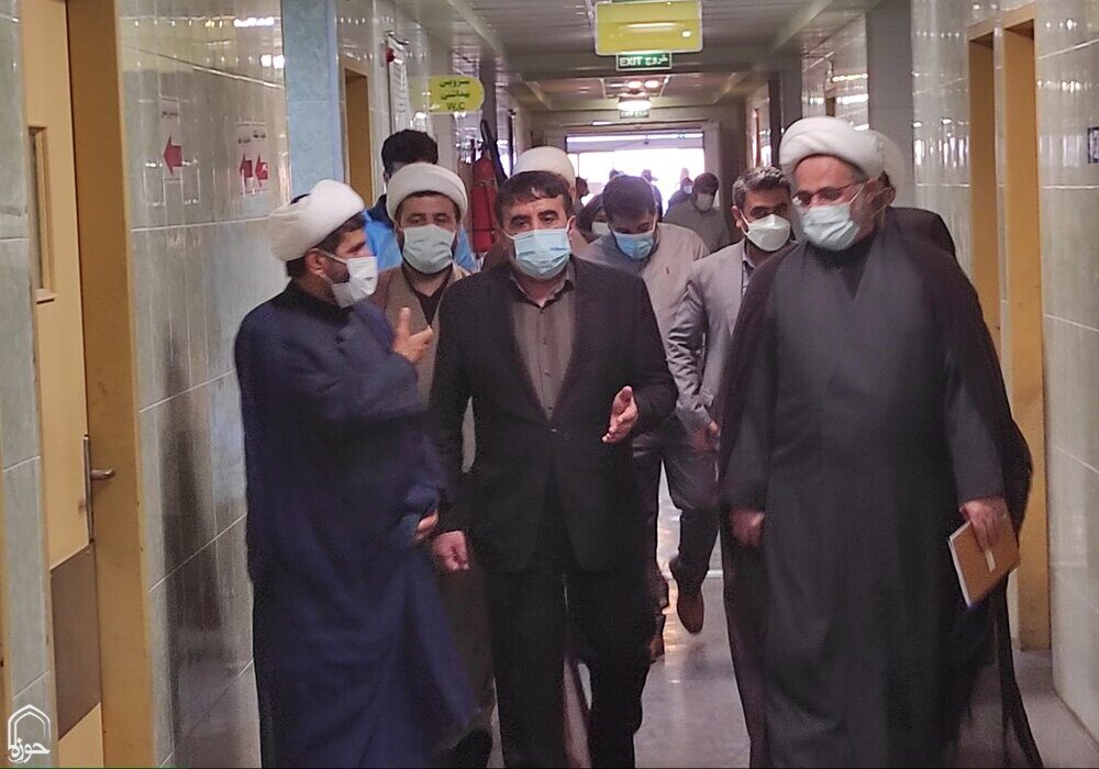 نمایندگان دفتر اجتماعی و سیاسی حوزه از بیمارستان شهید جلیل یاسوج بازدید کردند + عکس و فیلم