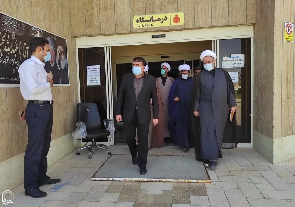 نمایندگان دفتر اجتماعی و سیاسی حوزه از بیمارستان شهید جلیل یاسوج بازدید کردند .