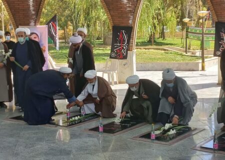 تجدید میثاق روحانیت استان ایلام با شهداء به مناسبت هفته دفاع مقدس