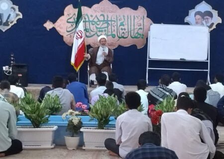 حضور حجت الاسلام والمسلمین دکتر زمانی در اردوگاه مفتاح در بین طلاب طرح میثاق و طلاب جامعه المصطفی و اساتید دوره ولایت +تصاویر