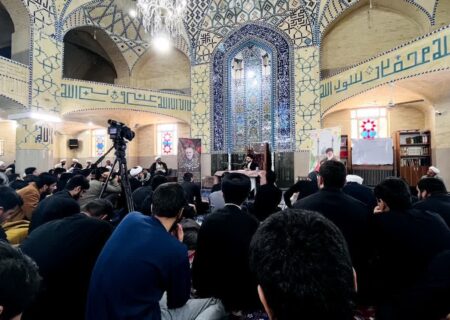 نشست بصیرتی با حضور حجت الاسلام والمسلمین سید محمد حسین راجی نویسنده کتاب #صعود_چهل_ساله در مدرسه علمیه مصلی